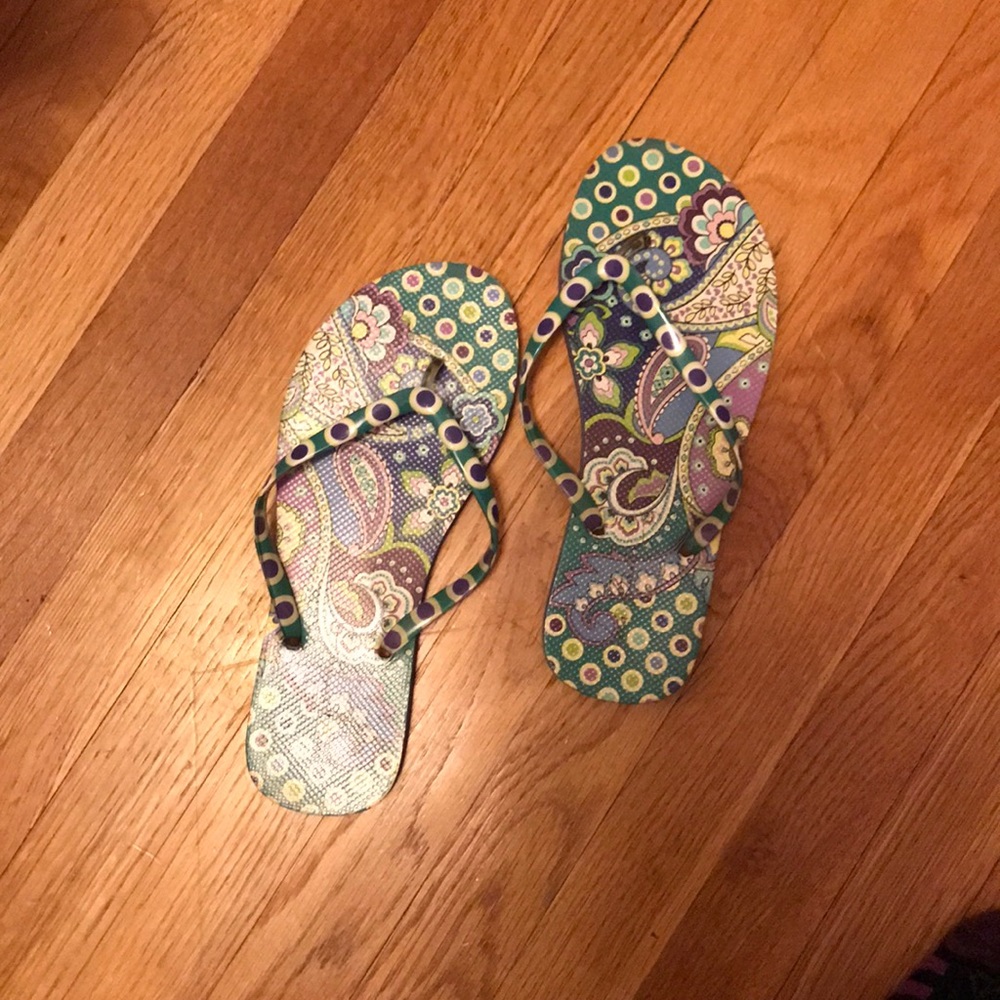 Vera Bradley flip flops